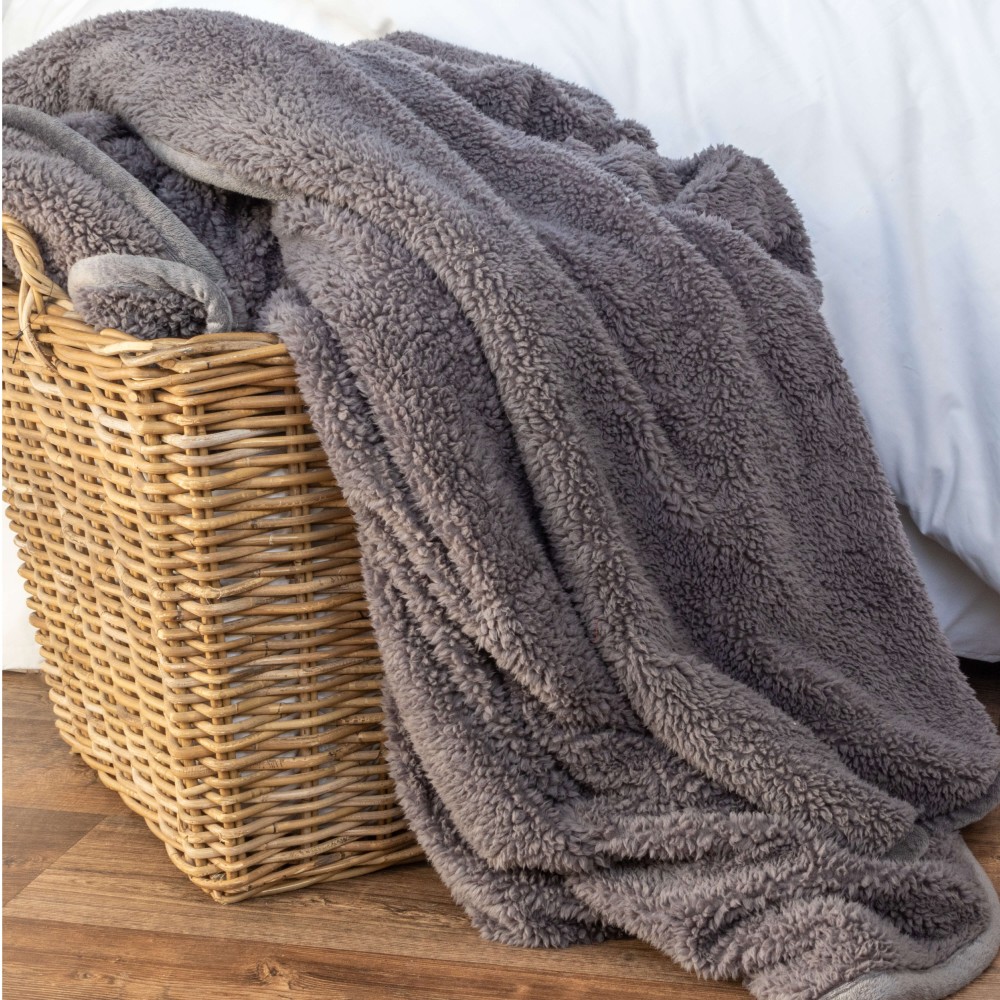 Cloud Charcoal Blanket Volpes